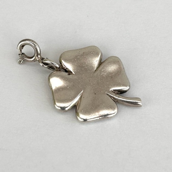 Sterling Silver Four Leaf Clover Good Luck Pendant  Vtg Minimalist 925 Thailand - Picture 2 of 4
